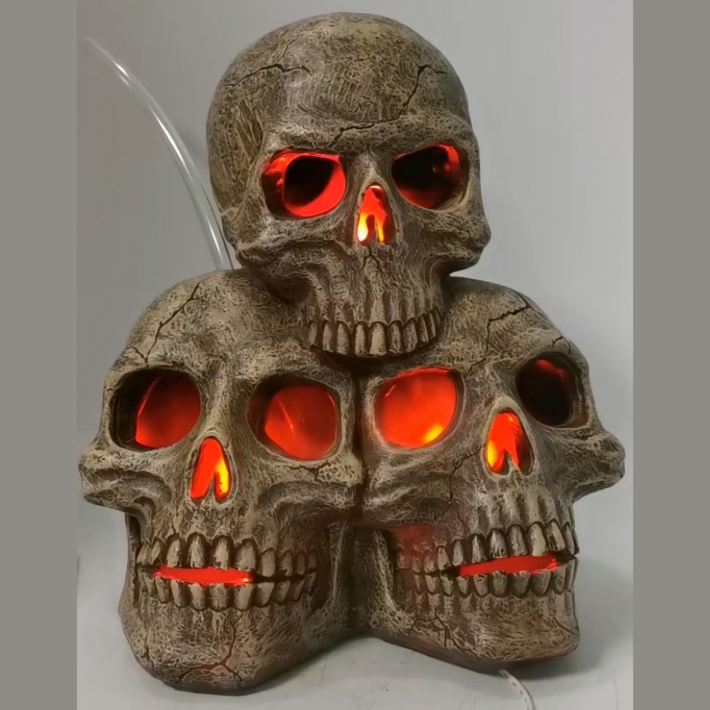 Halloween Decor Fogging Skulls with Red Eyes (just add watter)